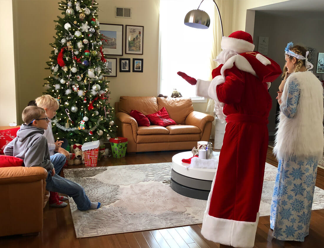 Дед Мороз и Снегурочка в Нью-Йорке